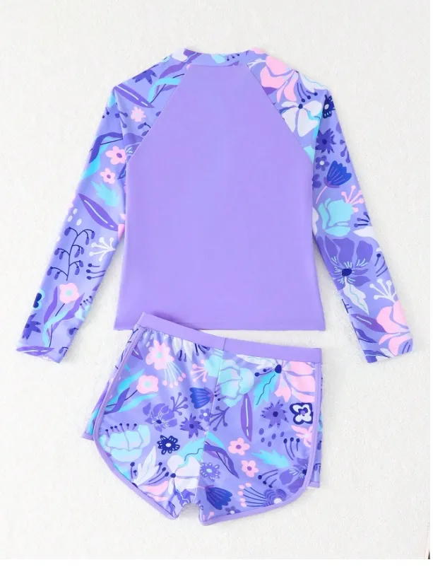 Traje dos piezas lila estampado flores
